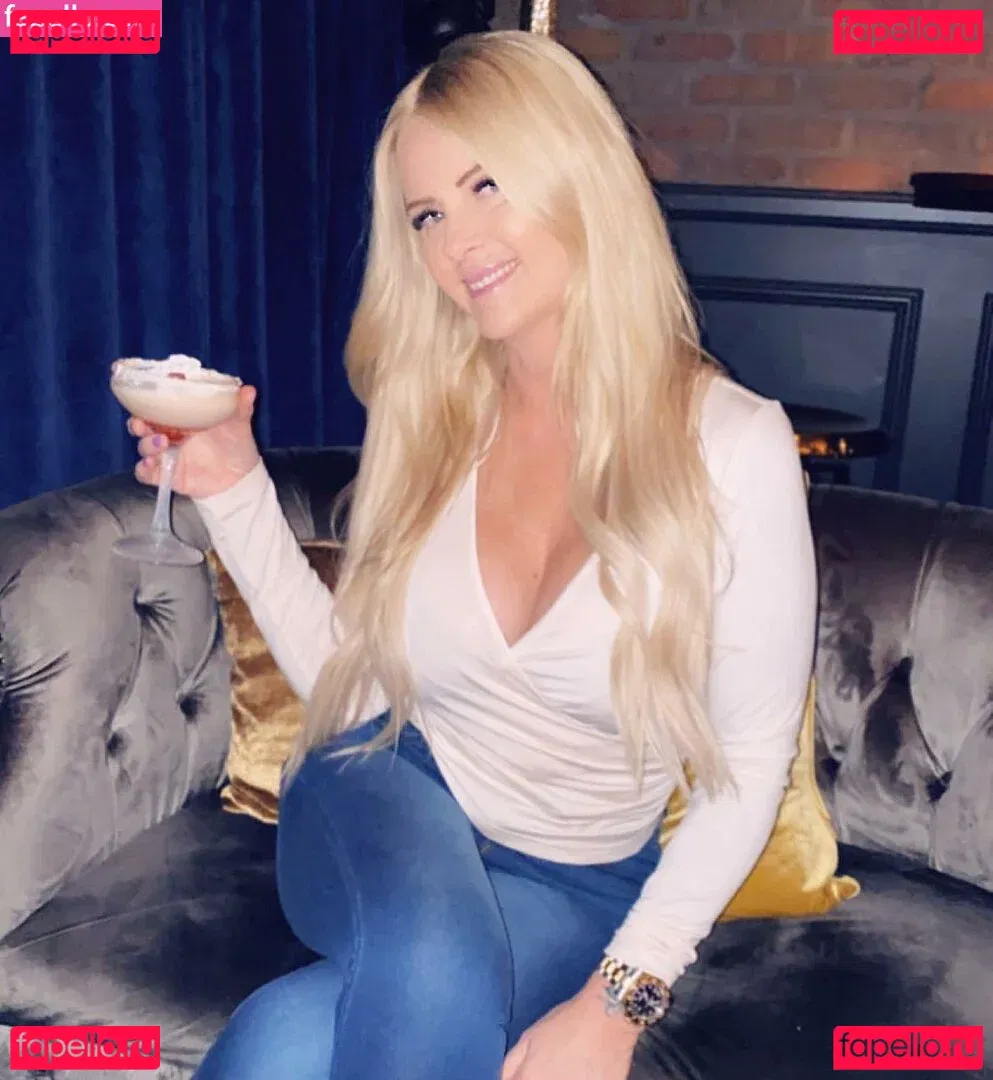 Jenn Stauss Onlyfans Photo Gallery 