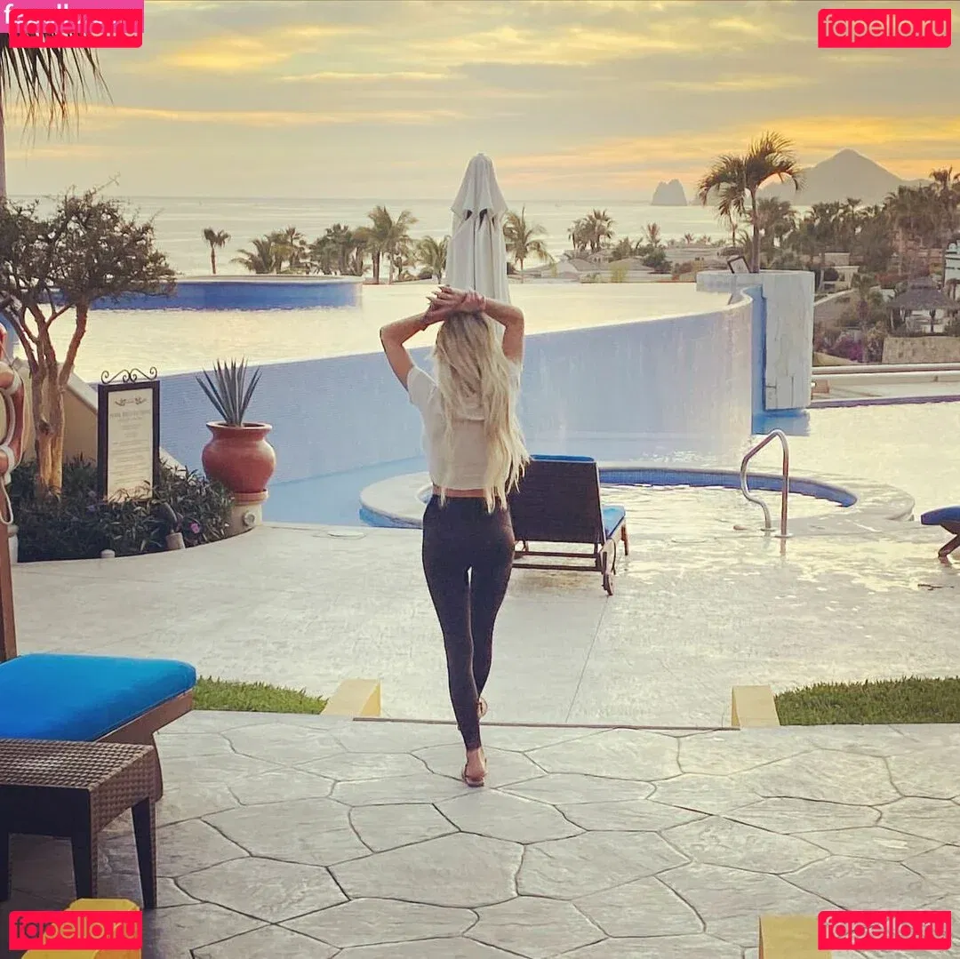 Jenn Stauss Onlyfans Photo Gallery 