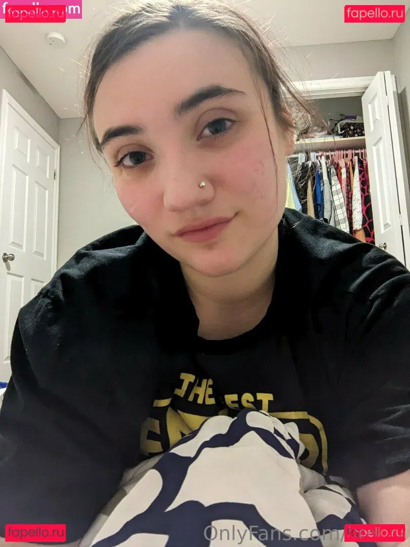 lle222 Onlyfans Photo Gallery 