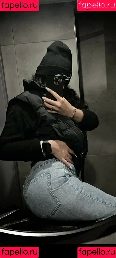 yasilisches Onlyfans Photo Gallery 
