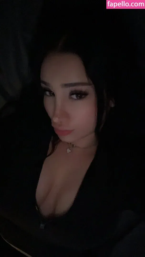 yasilisches Onlyfans Photo Gallery 