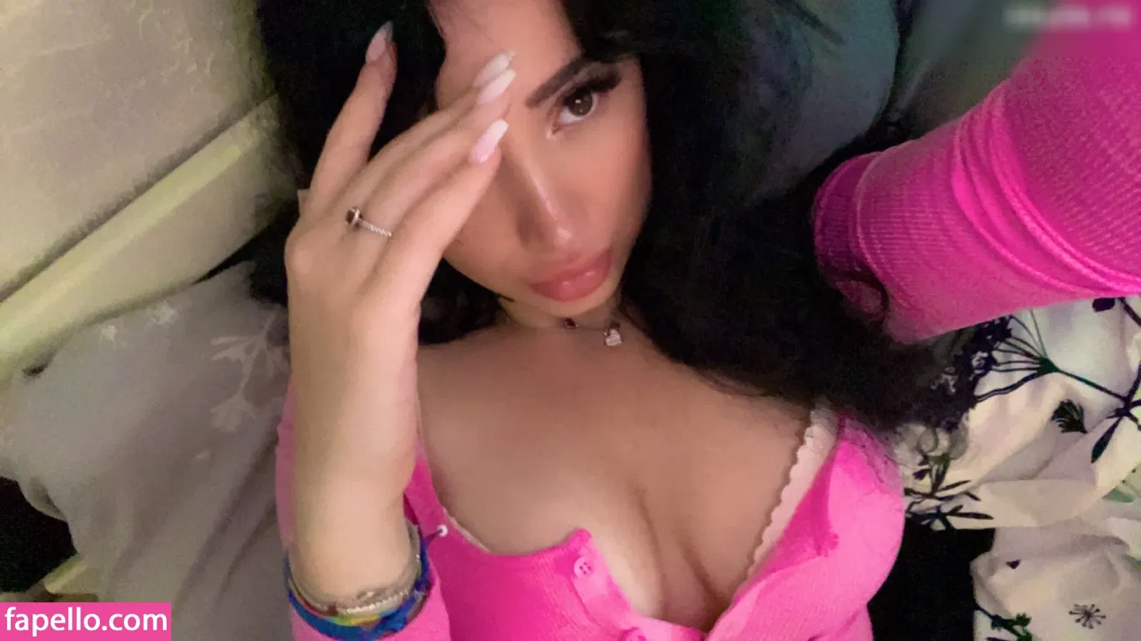 yasilisches Onlyfans Photo Gallery 