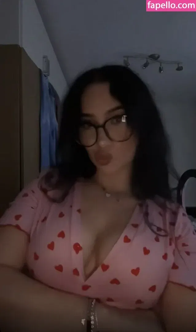 yasilisches Onlyfans Photo Gallery 