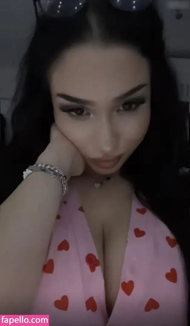 yasilisches Onlyfans Photo Gallery 