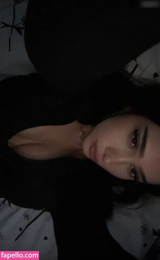 yasilisches Onlyfans Photo Gallery 