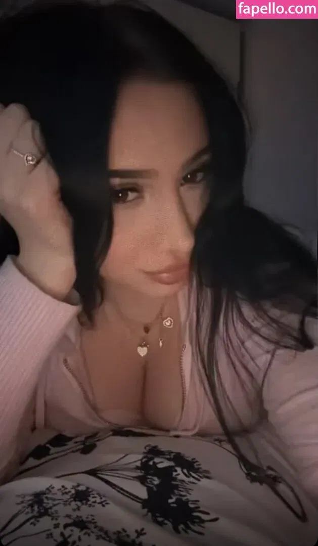 yasilisches Onlyfans Photo Gallery 