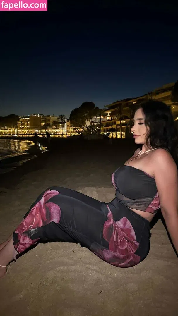 yasilisches Onlyfans Photo Gallery 