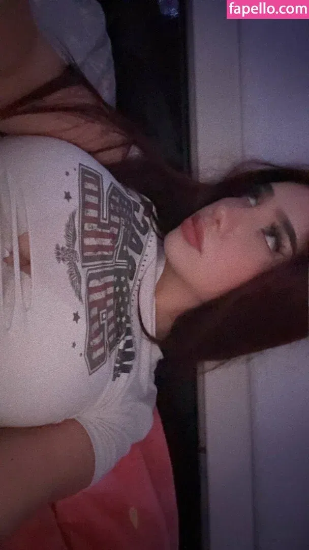 yasilisches Onlyfans Photo Gallery 