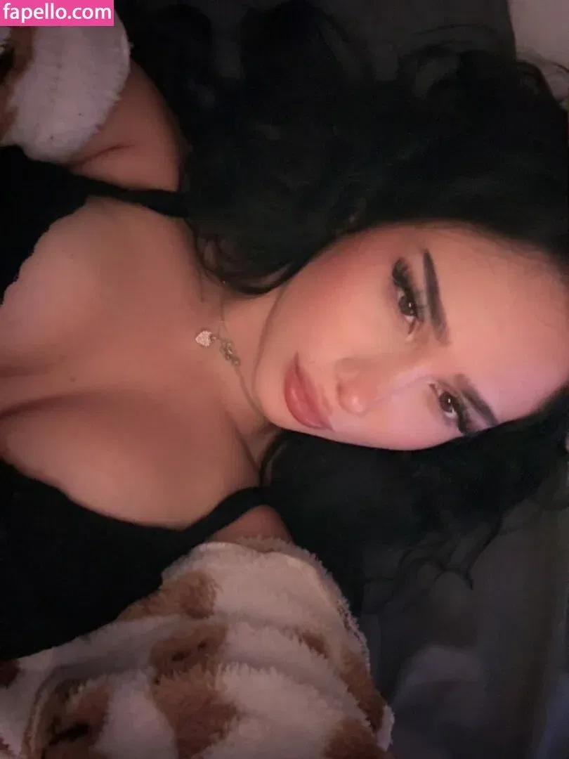 yasilisches Onlyfans Photo Gallery 