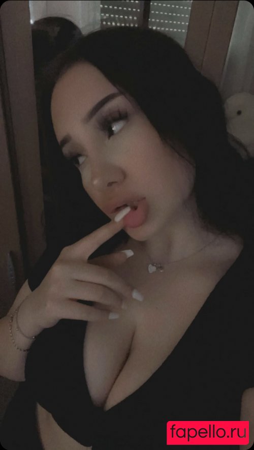 yasilisches Onlyfans Photo Gallery 