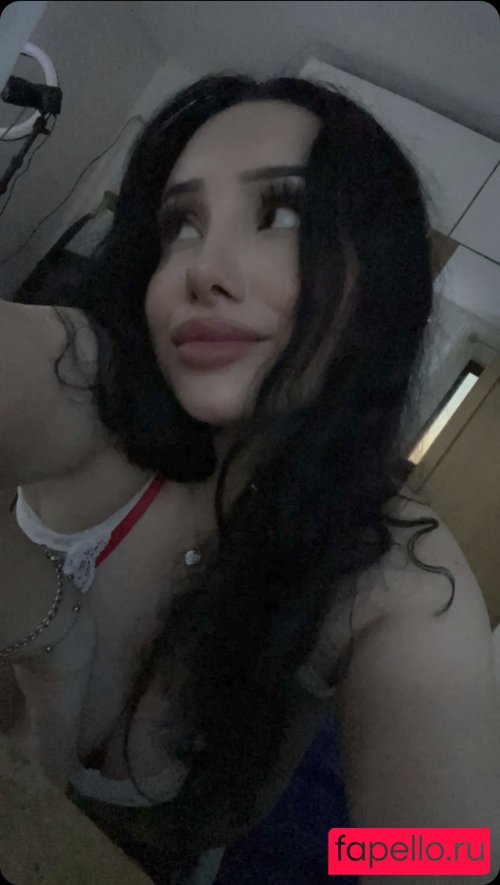 yasilisches Onlyfans Photo Gallery 