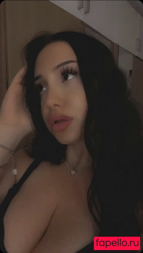 yasilisches Onlyfans Photo Gallery 