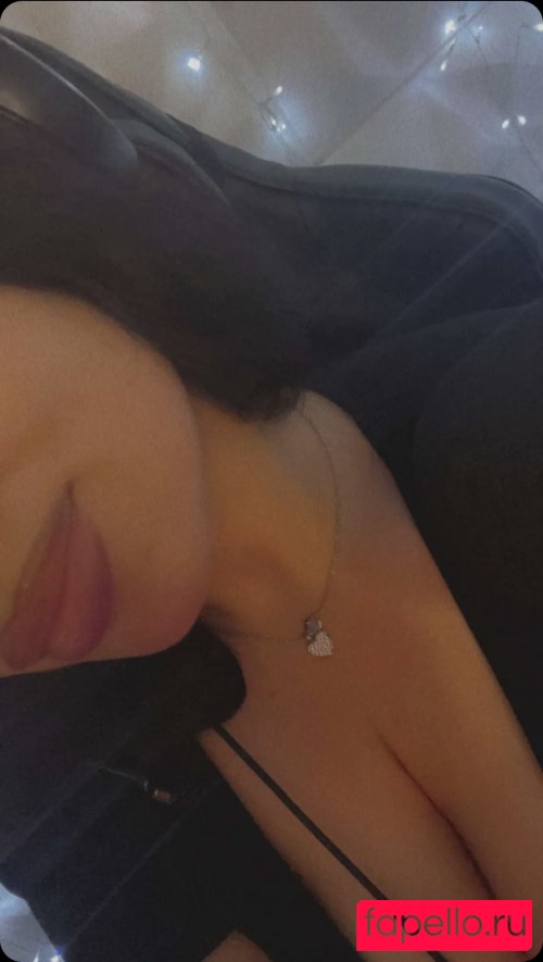 yasilisches Onlyfans Photo Gallery 