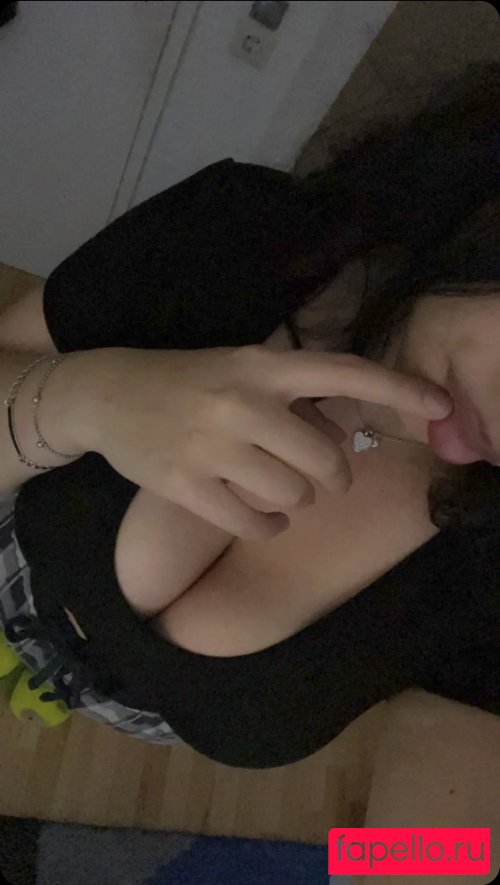 yasilisches Onlyfans Photo Gallery 