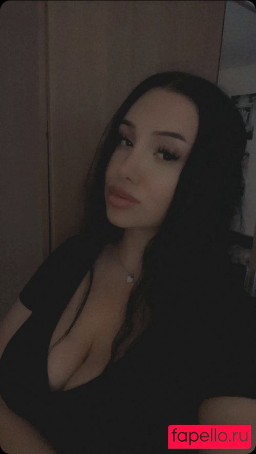 yasilisches Onlyfans Photo Gallery 