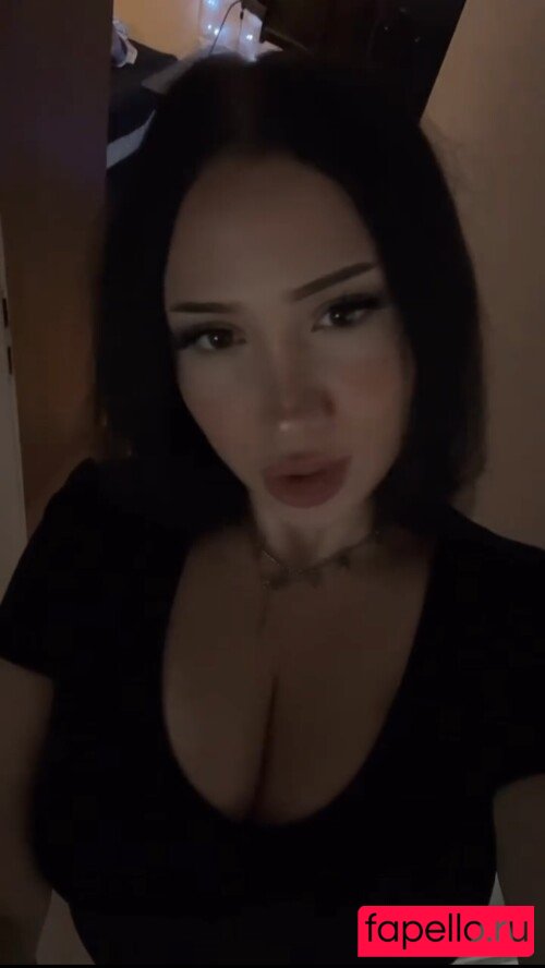 yasilisches Onlyfans Photo Gallery 