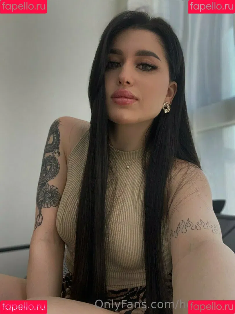 honeyaly Onlyfans Photo Gallery 