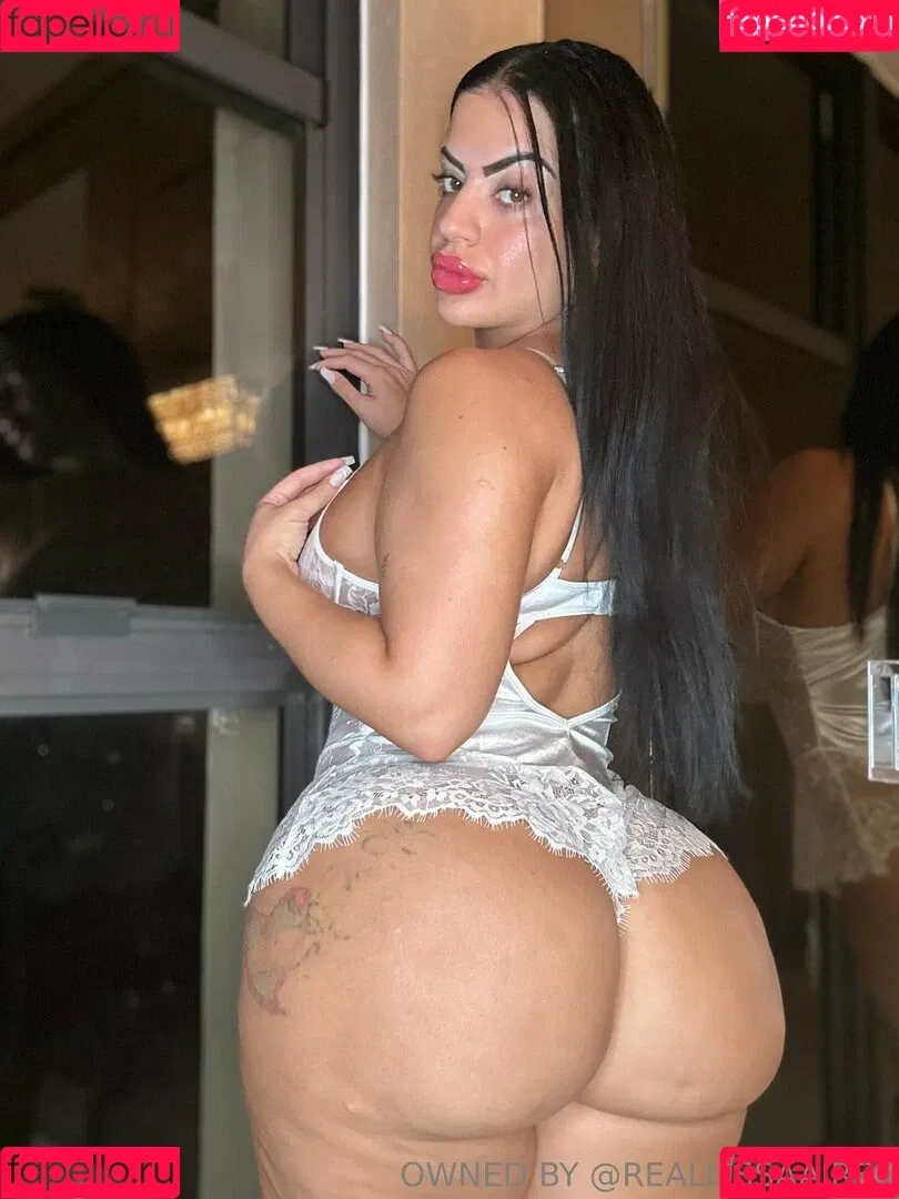 lissaaires Onlyfans Photo Gallery 