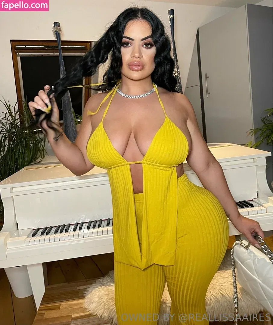 lissaaires Onlyfans Photo Gallery 