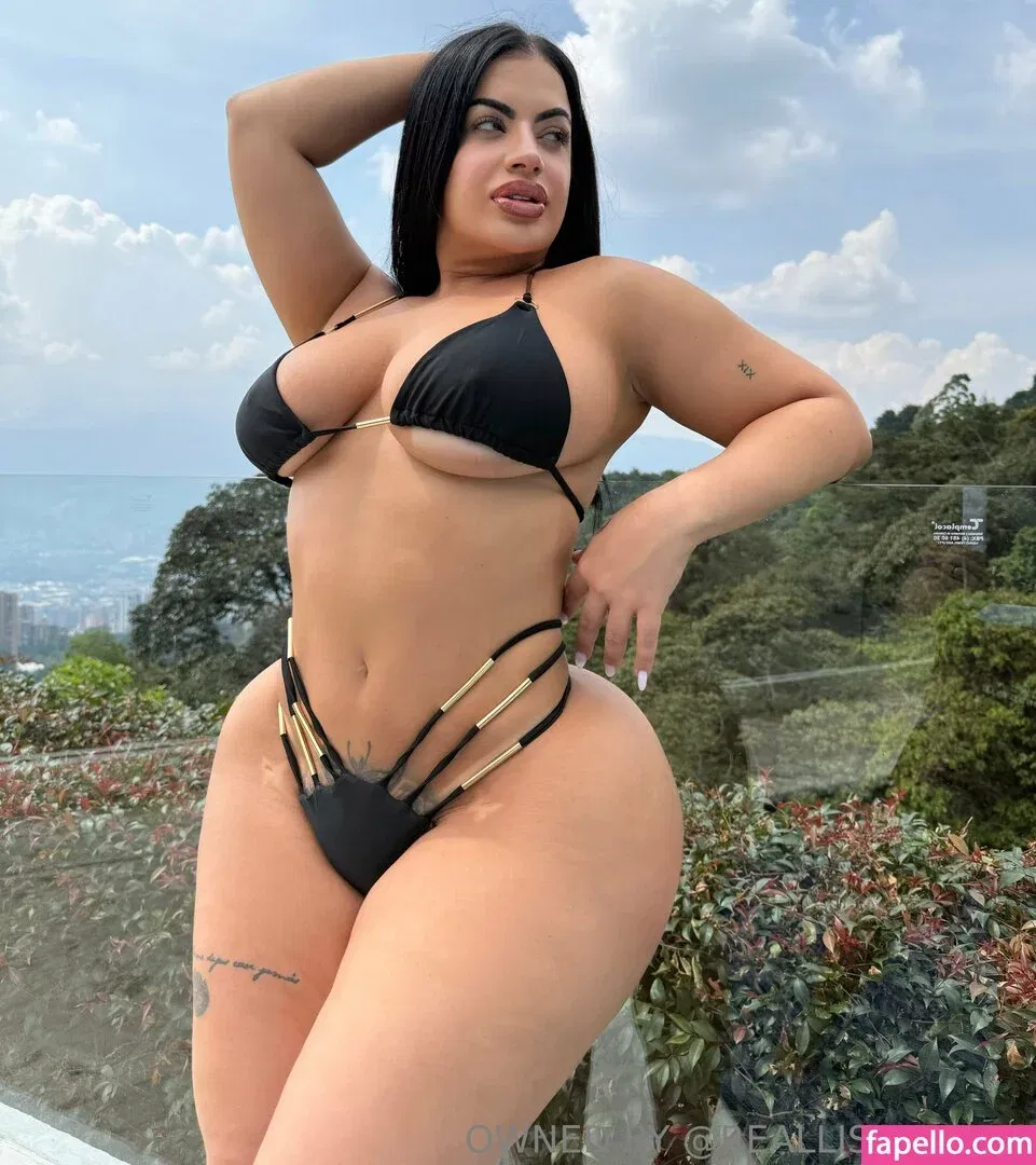 lissaaires Onlyfans Photo Gallery 