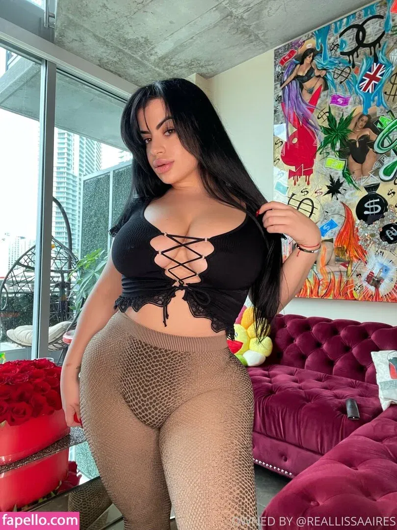 lissaaires Onlyfans Photo Gallery 