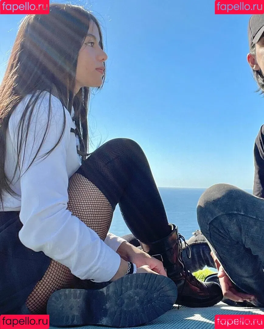 Farzaana Isaacs Onlyfans Photo Gallery 