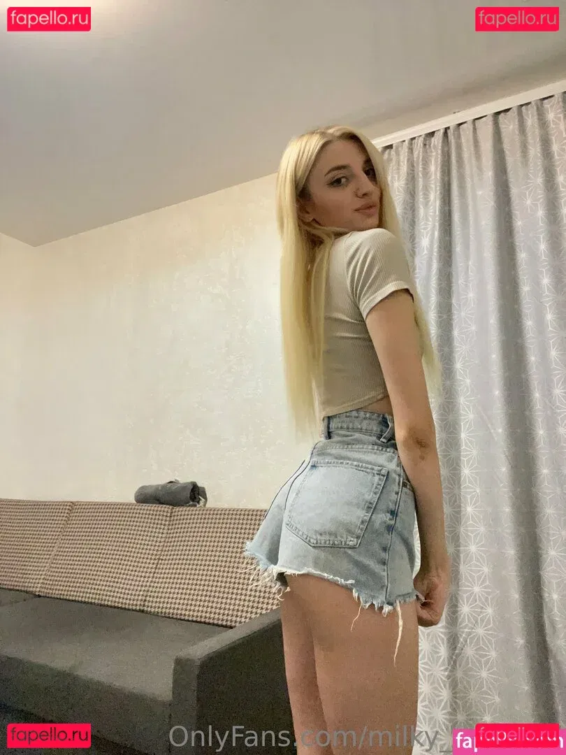 milana_candy Onlyfans Photo Gallery 