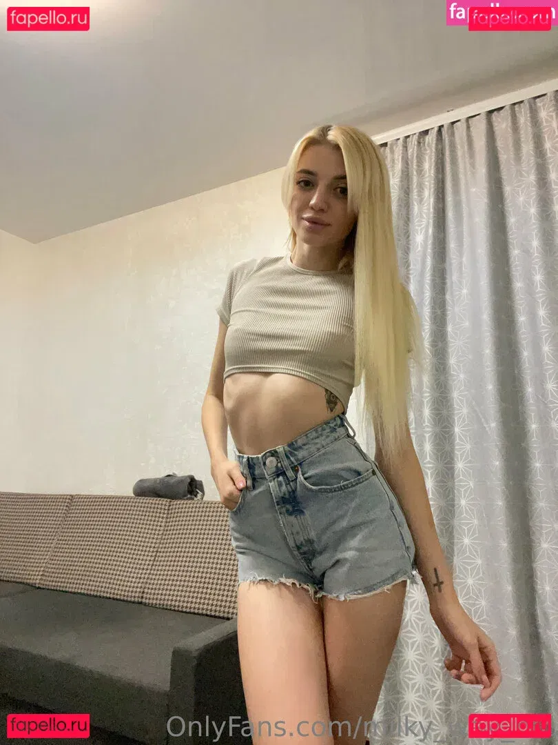 milana_candy Onlyfans Photo Gallery 
