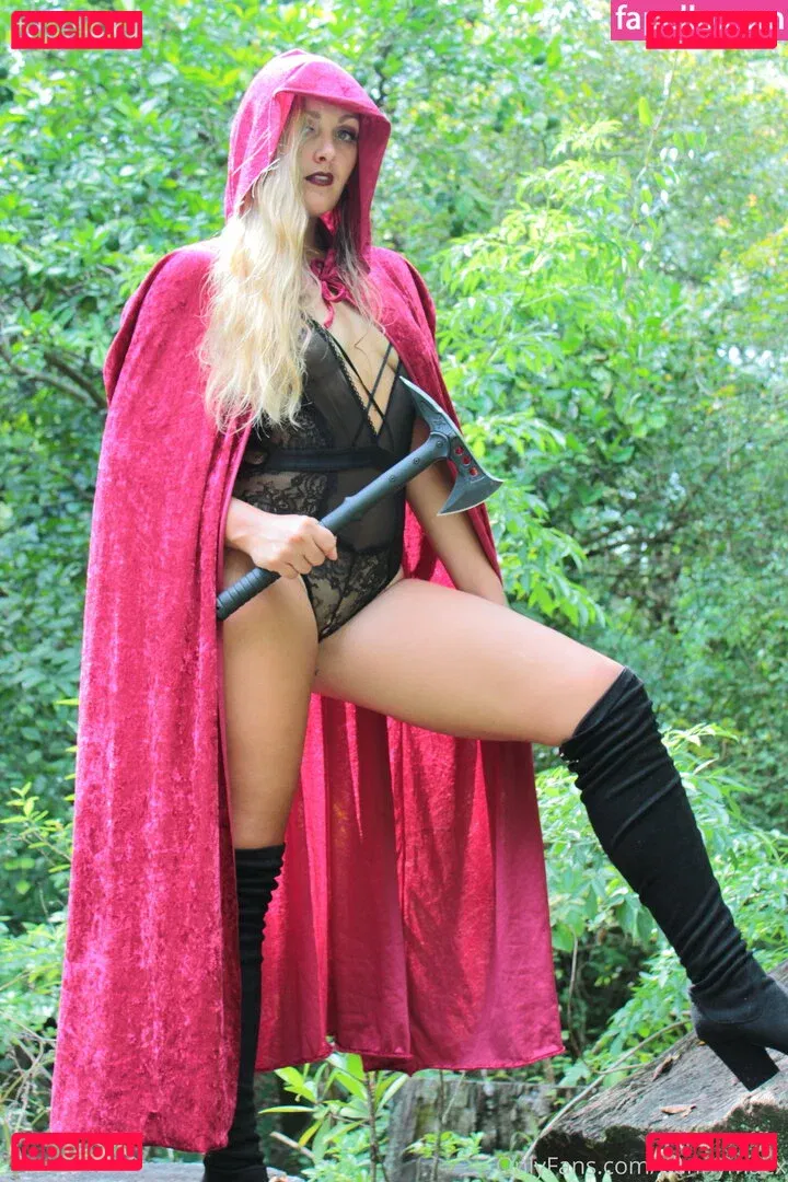 pennymaex Onlyfans Photo Gallery 