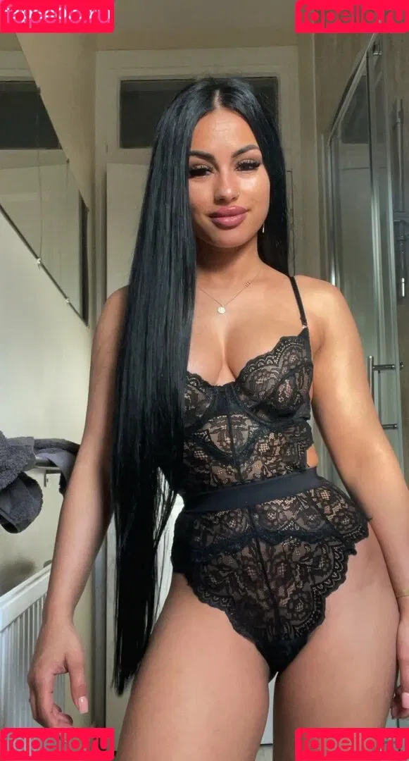 anacatana Onlyfans Photo Gallery 