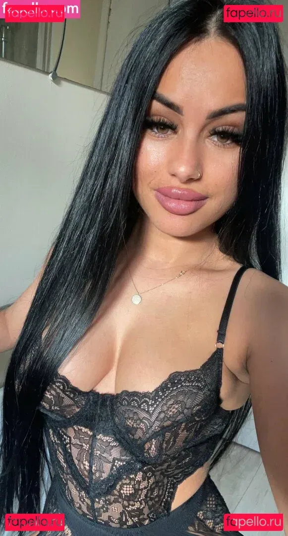 anacatana Onlyfans Photo Gallery 