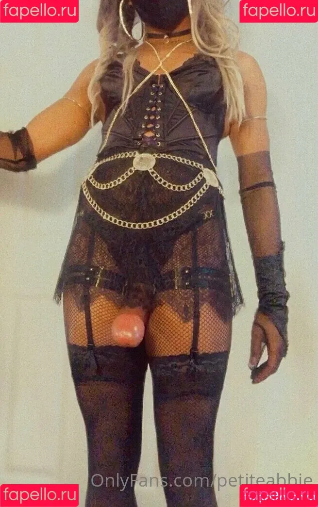 petiteabbie Onlyfans Photo Gallery 