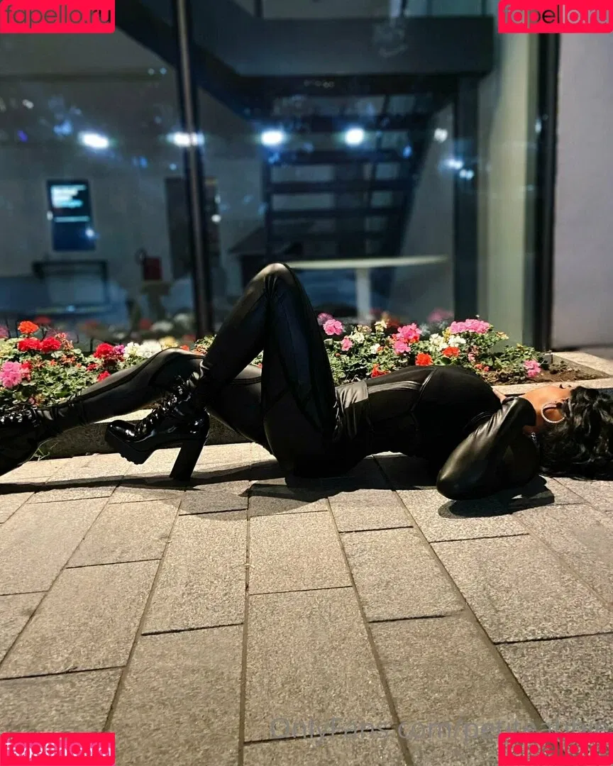 petiteabbie Onlyfans Photo Gallery 