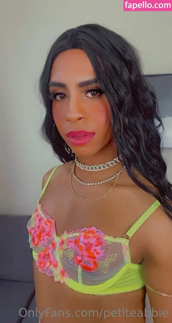 petiteabbie Onlyfans Photo Gallery 