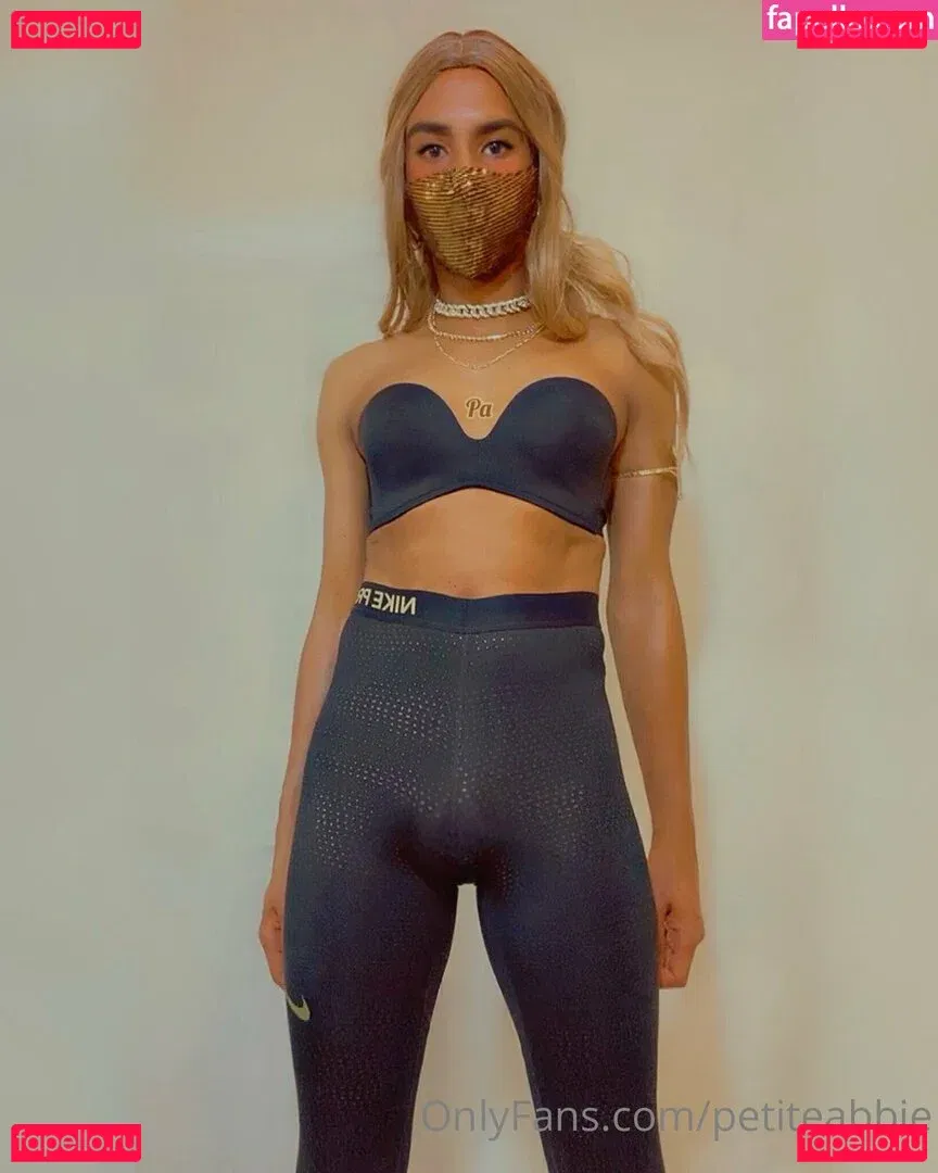 petiteabbie Onlyfans Photo Gallery 