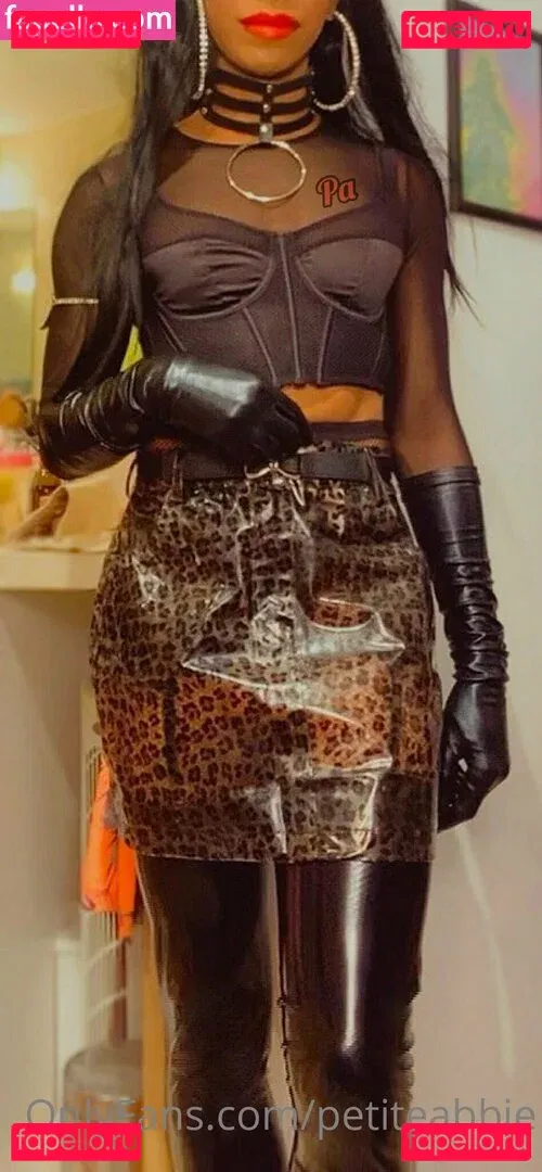 petiteabbie Onlyfans Photo Gallery 