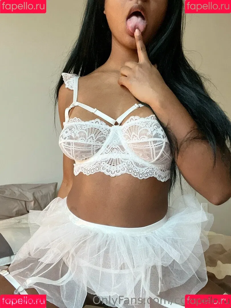 llalalinaa Onlyfans Photo Gallery 