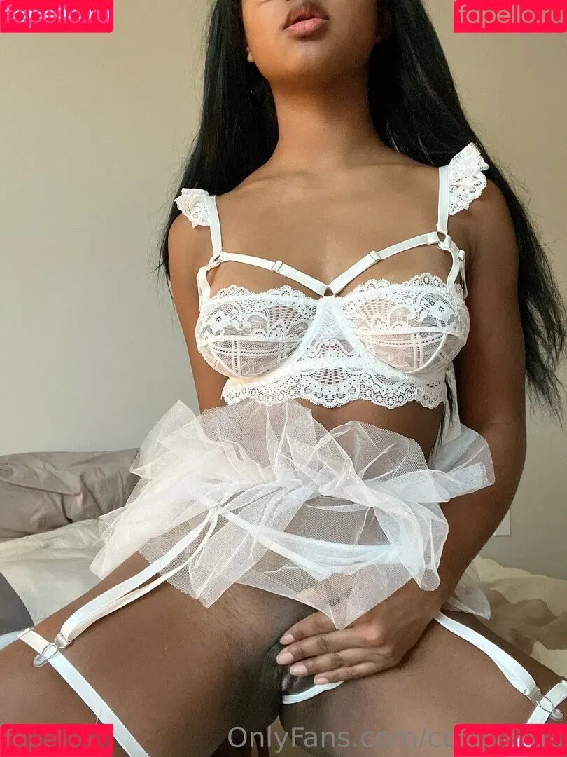 llalalinaa Onlyfans Photo Gallery 