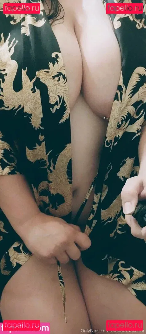 madam.vakarian Onlyfans Photo Gallery 