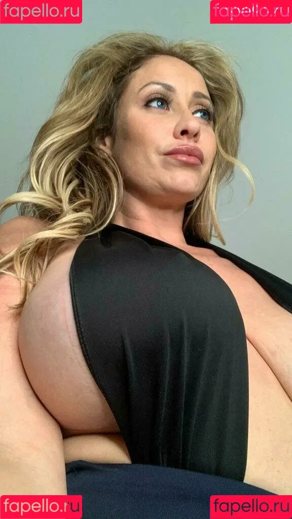 evanotty Onlyfans Photo Gallery 