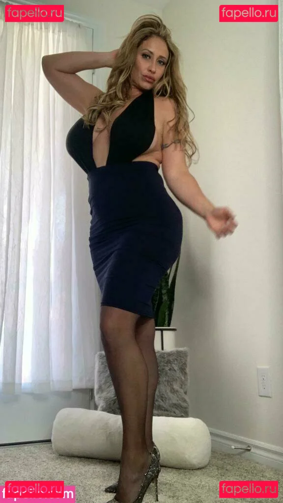 evanotty Onlyfans Photo Gallery 