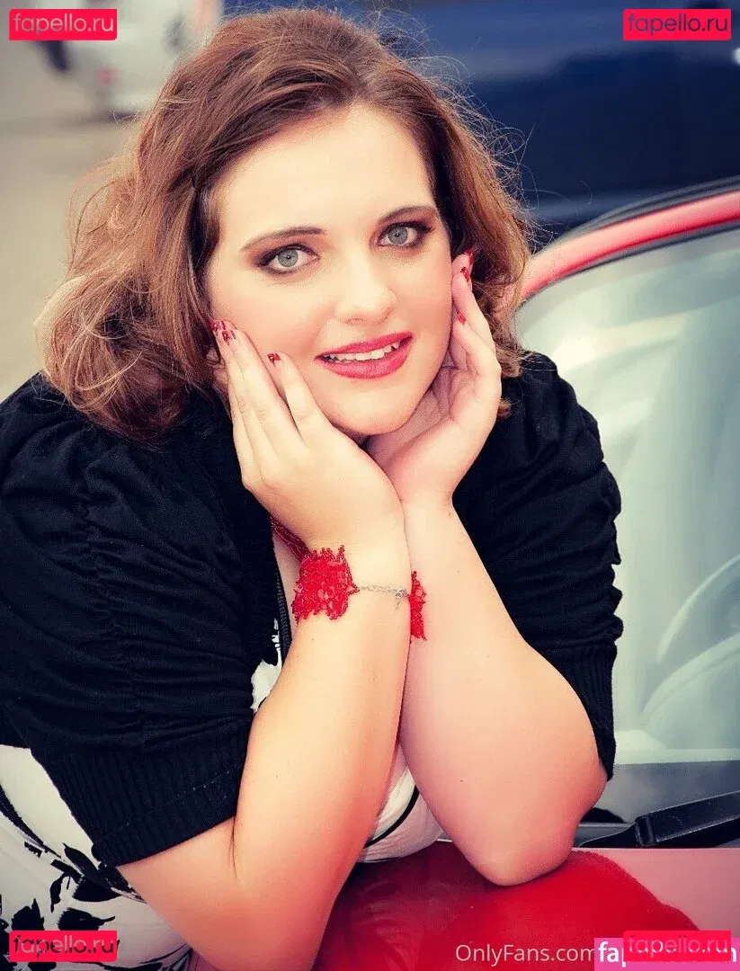 thechellykox Onlyfans Photo Gallery 