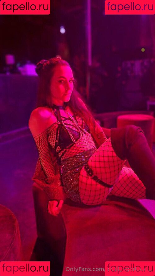 Chloebellexo Onlyfans Photo Gallery 