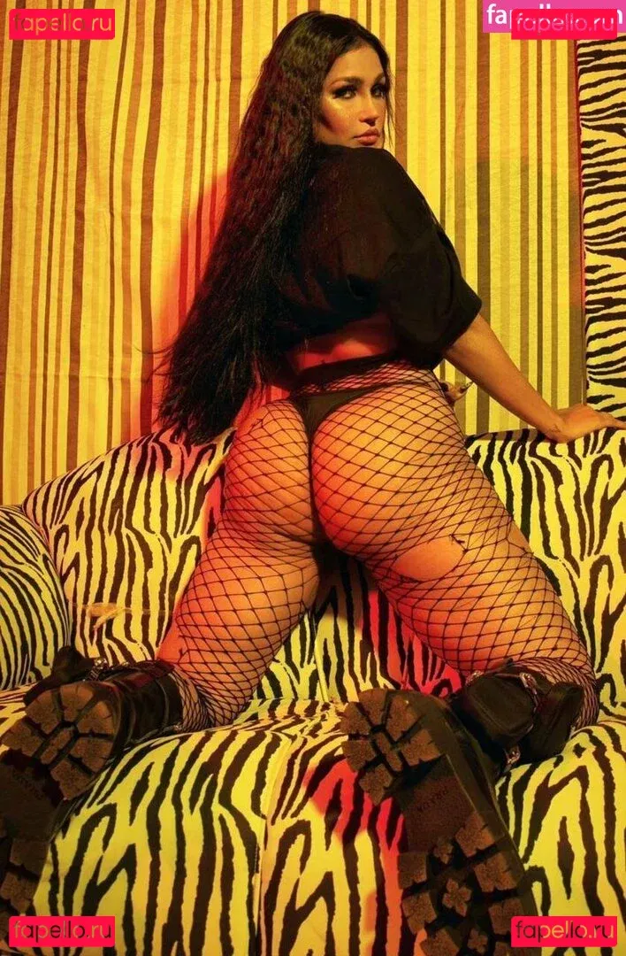 Flay Onlyfans Photo Gallery 