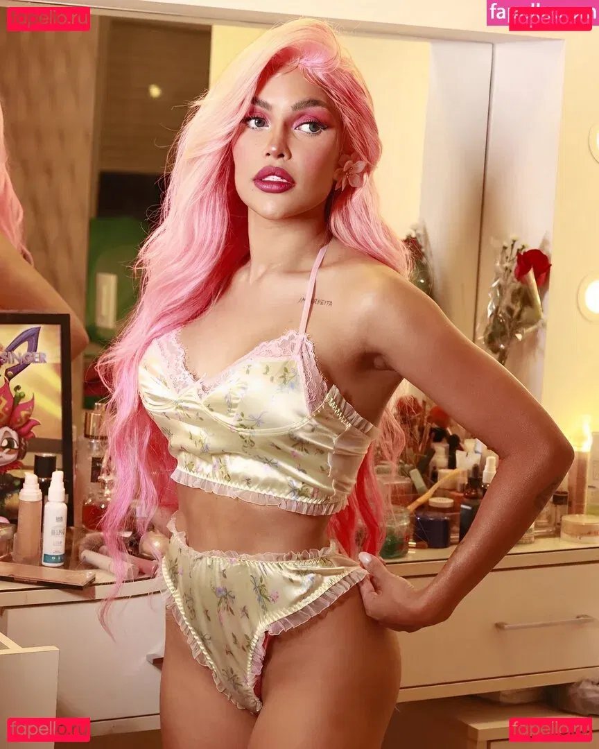 Flay Onlyfans Photo Gallery 