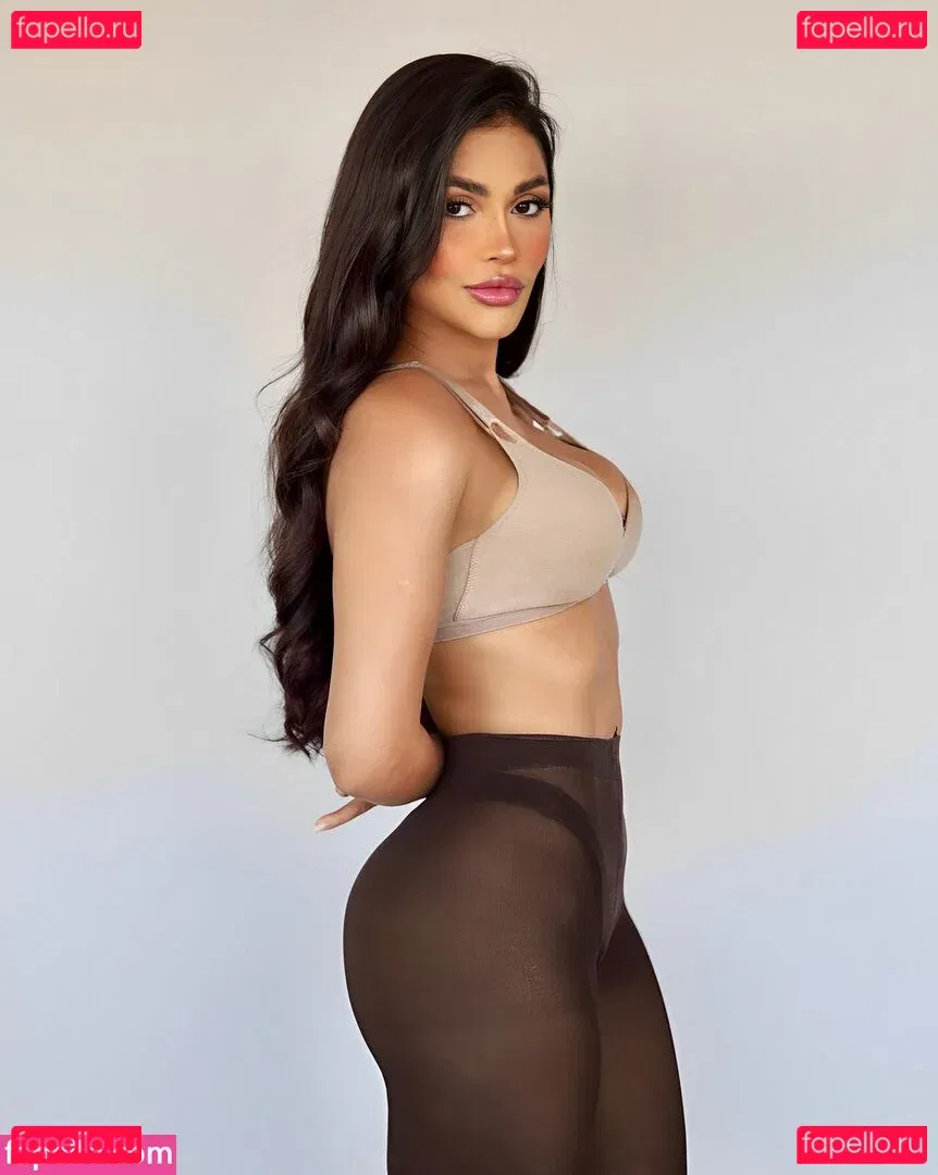 Flay Onlyfans Photo Gallery 