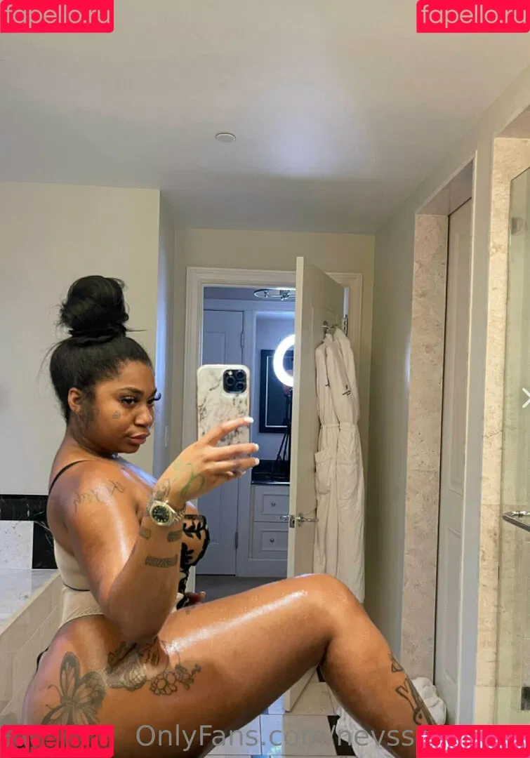 nevssextapes Onlyfans Photo Gallery 