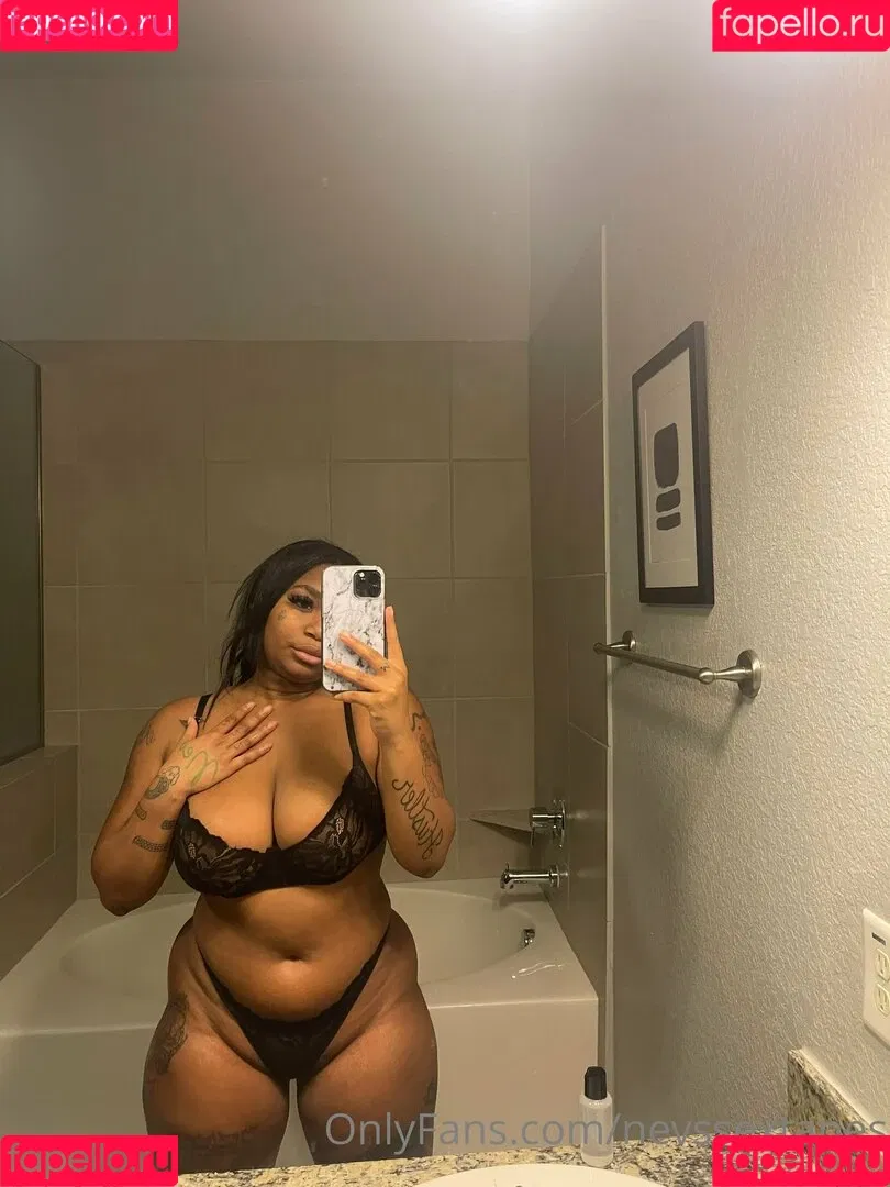 nevssextapes Onlyfans Photo Gallery 