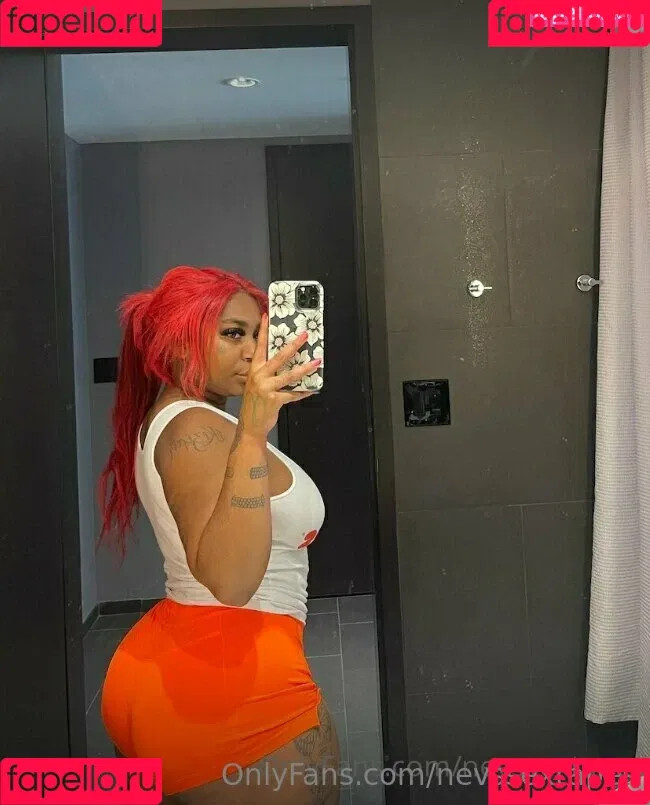 nevssextapes Onlyfans Photo Gallery 