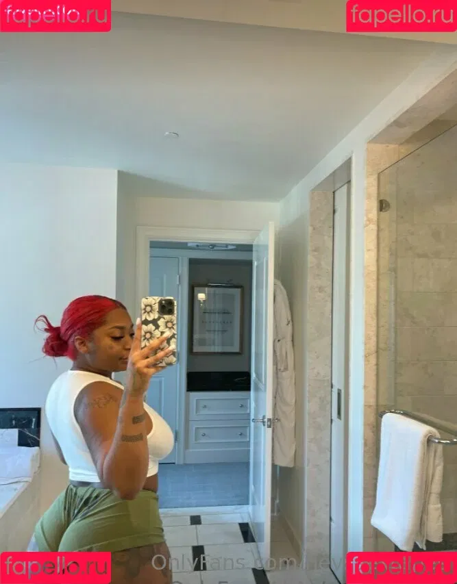 nevssextapes Onlyfans Photo Gallery 